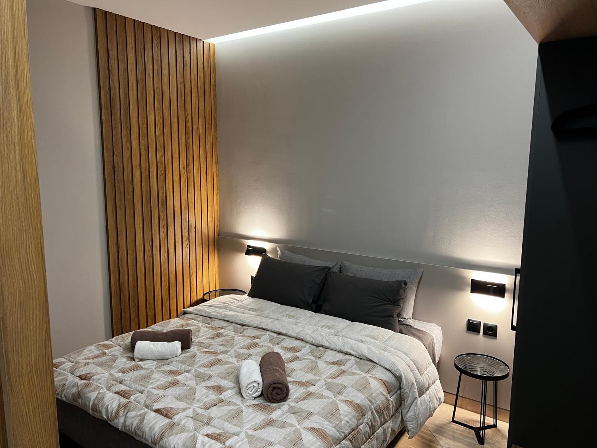 Suite Rooms -Fine Living Vevi Exterior photo